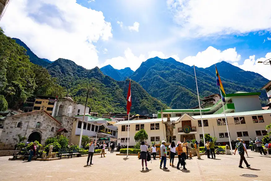 aguas calientes machu picchu town