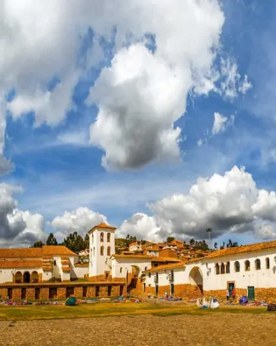 Archaeological-complex-of-Chinchero.webp