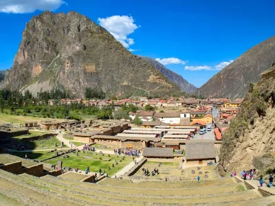 Ollantaytambo-Sacred-Valley.webp